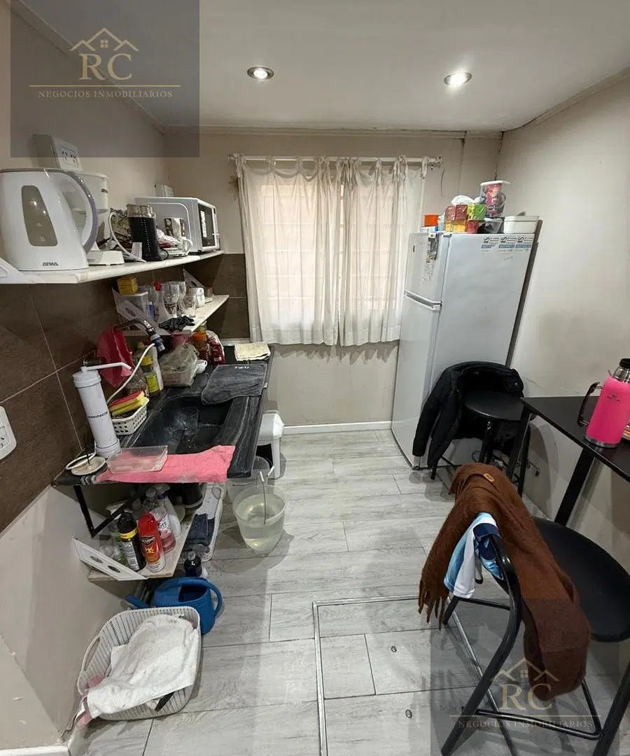 Venta local comercial 2 plantas independientes. Doble renta potencial . Multiples destinos. 3