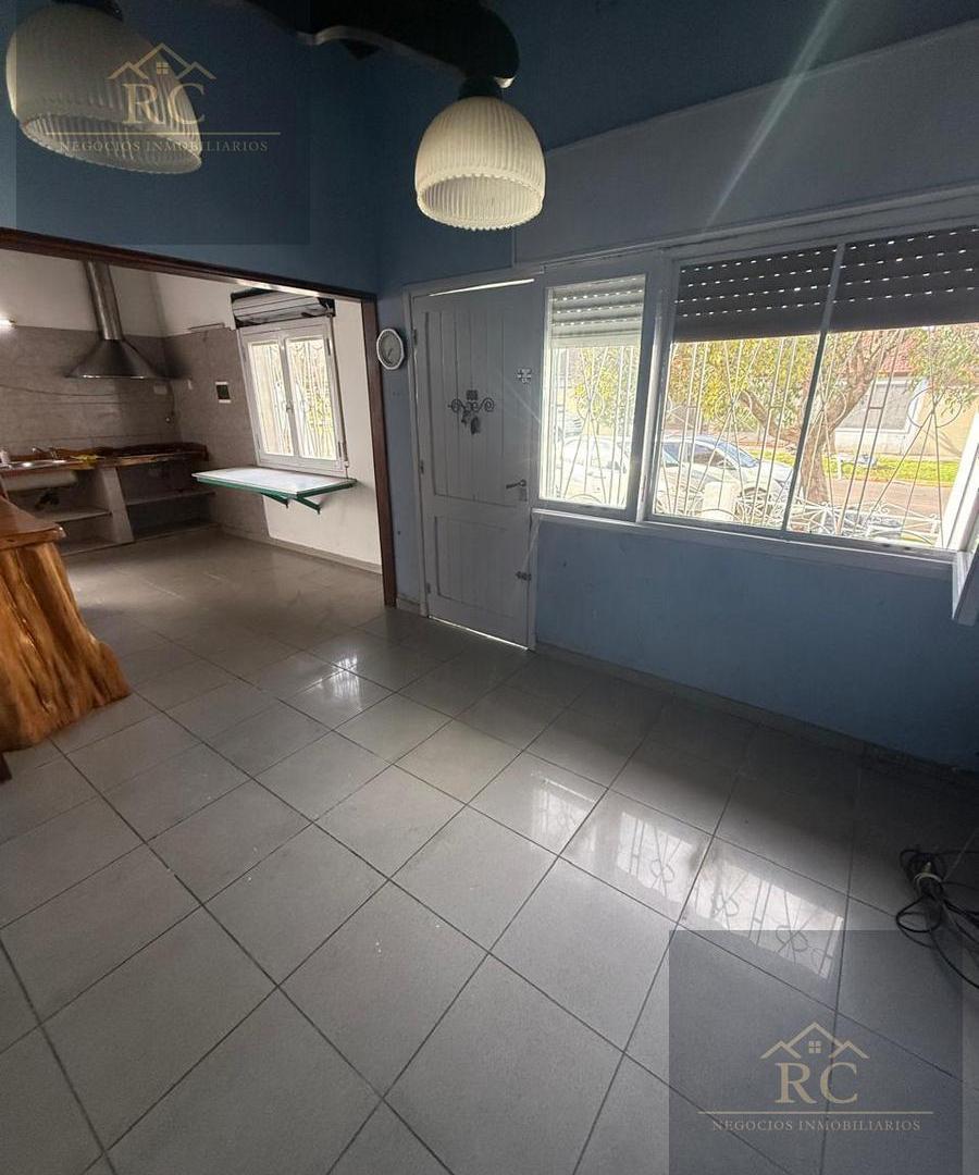 Foto de ALQUILER CASA TIPO PH 3 AMBIENTES . BARRIO NUEVO . BANFIELD ESTE., imagen 1