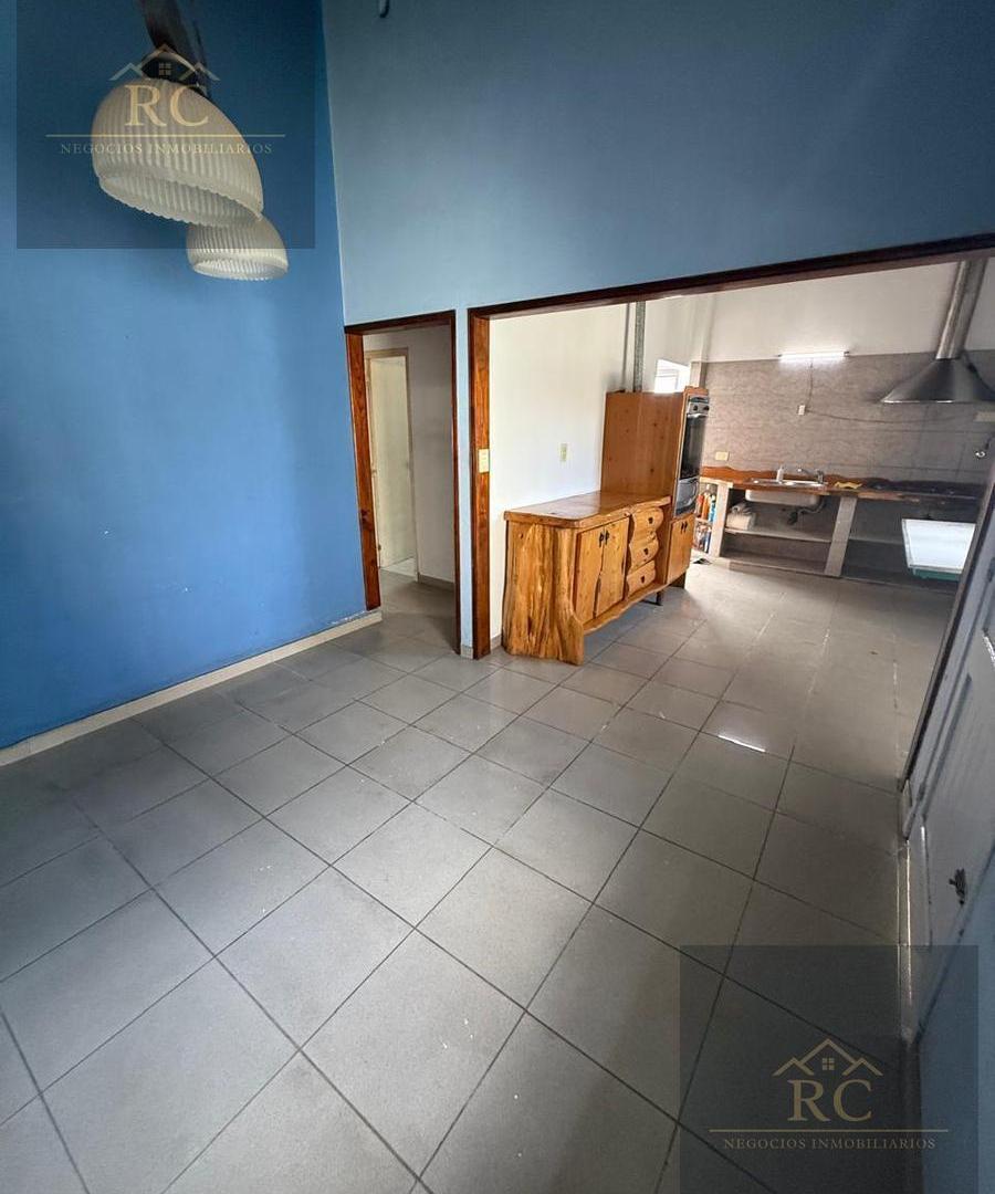 Foto de Casa en venta al frente con garage en zona Barrio Nuevo .Banfield, imagen 5