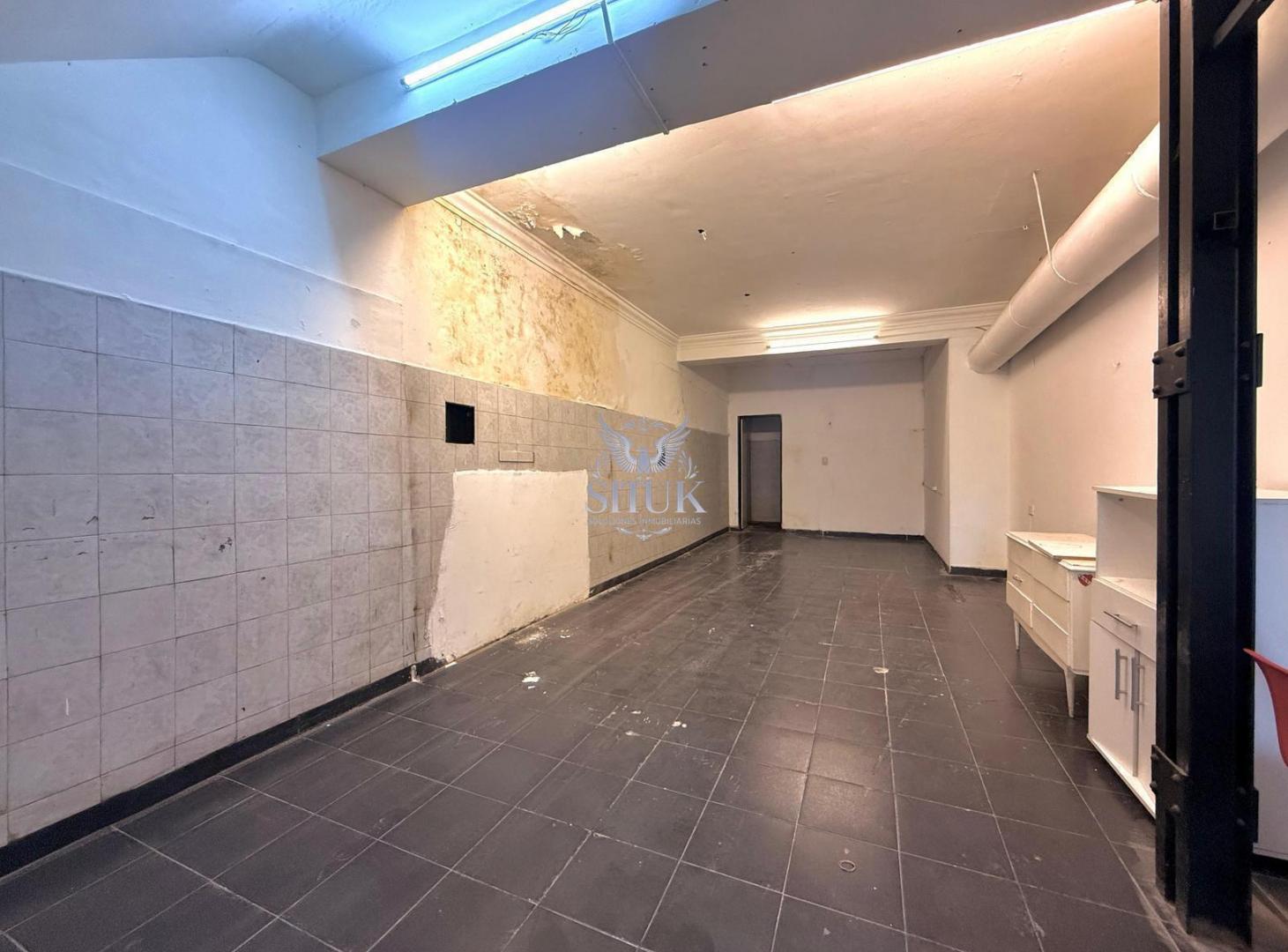Foto de VENTA LOCAL COMERCIAL SIN EXPENSAS FRENTE A PARQUE ESPAÑA - POSIBLE, imagen 3