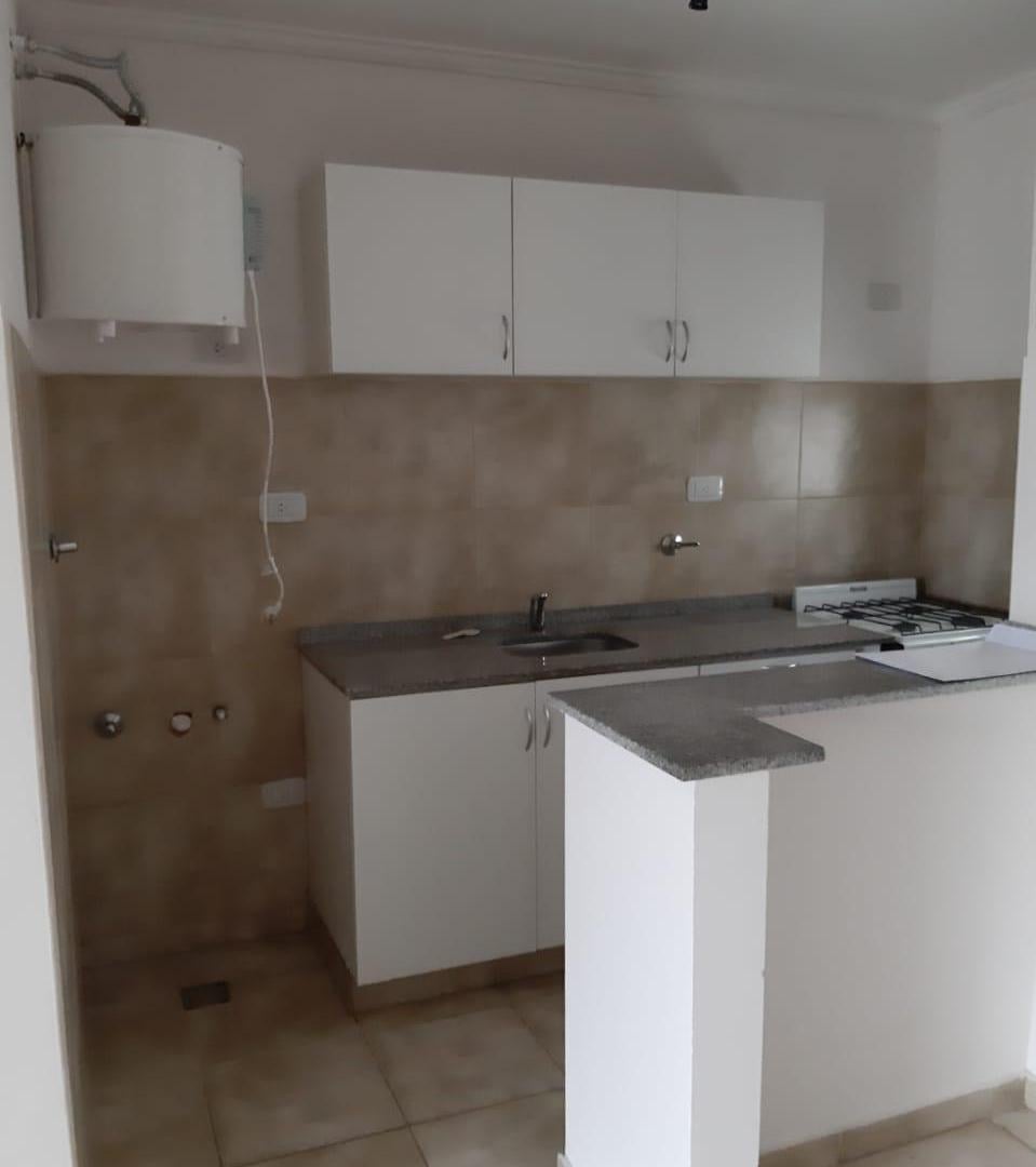 Foto de INMOBILIARIA ALQUILA DPTO 1 DORMITORIO FRENTE A PLAZA RAFAEL NUÑEZ, imagen 1