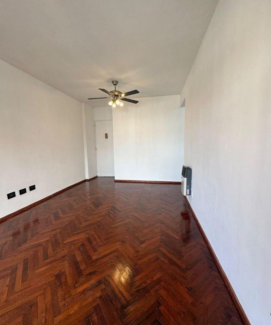 Foto de DEPARTAMENTO 1 DORMITORIO BUENOS AIRES Y PELLEGRINI, imagen 5
