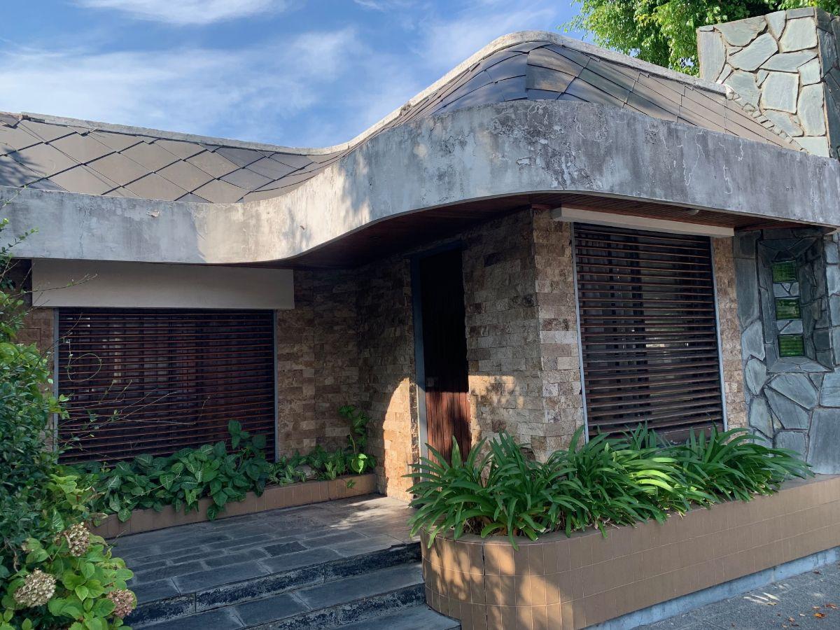 CASA EN VENTA CASTELAR NORTE