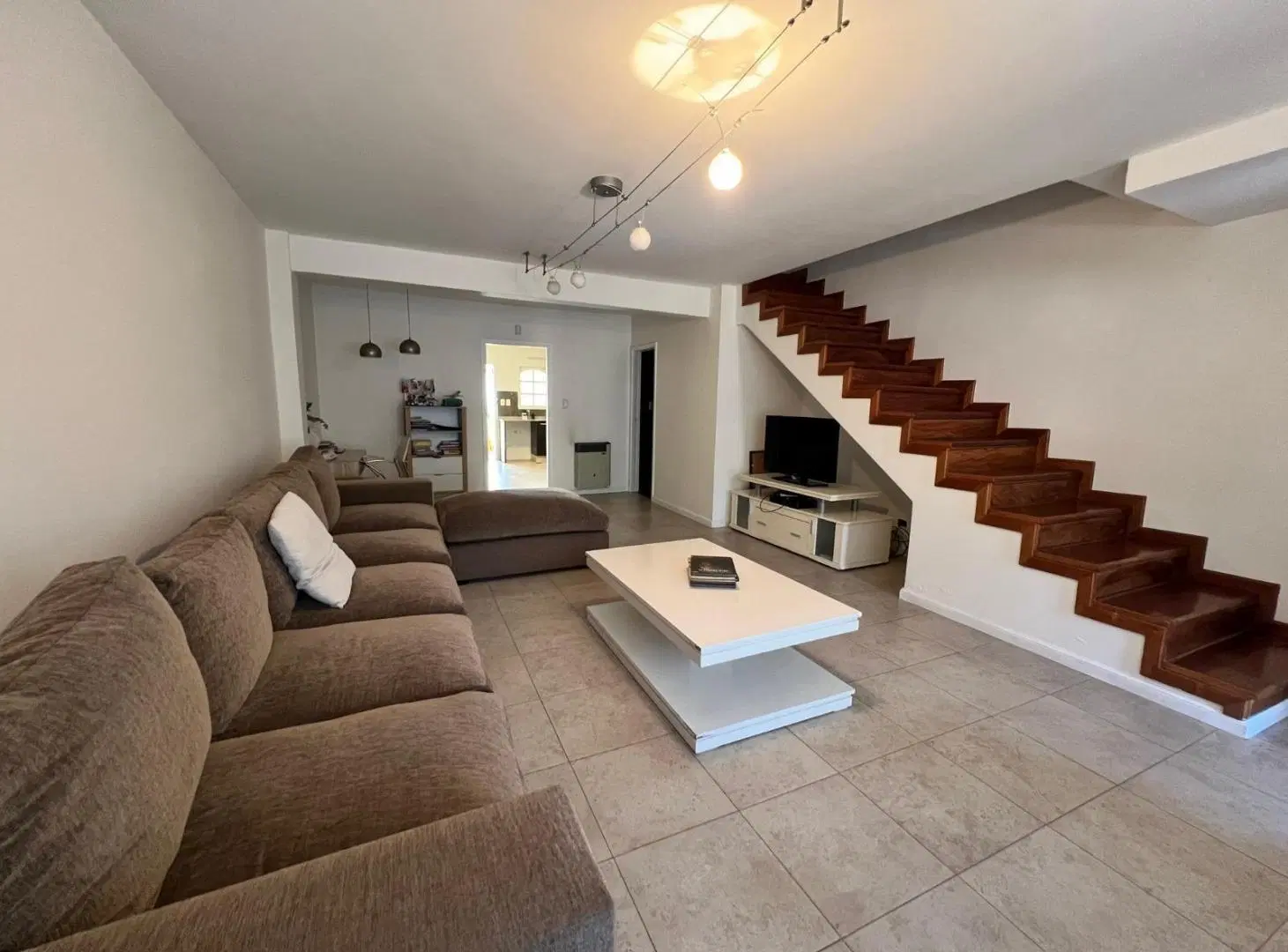 CASA DUPLEX EN ALQUILER 5