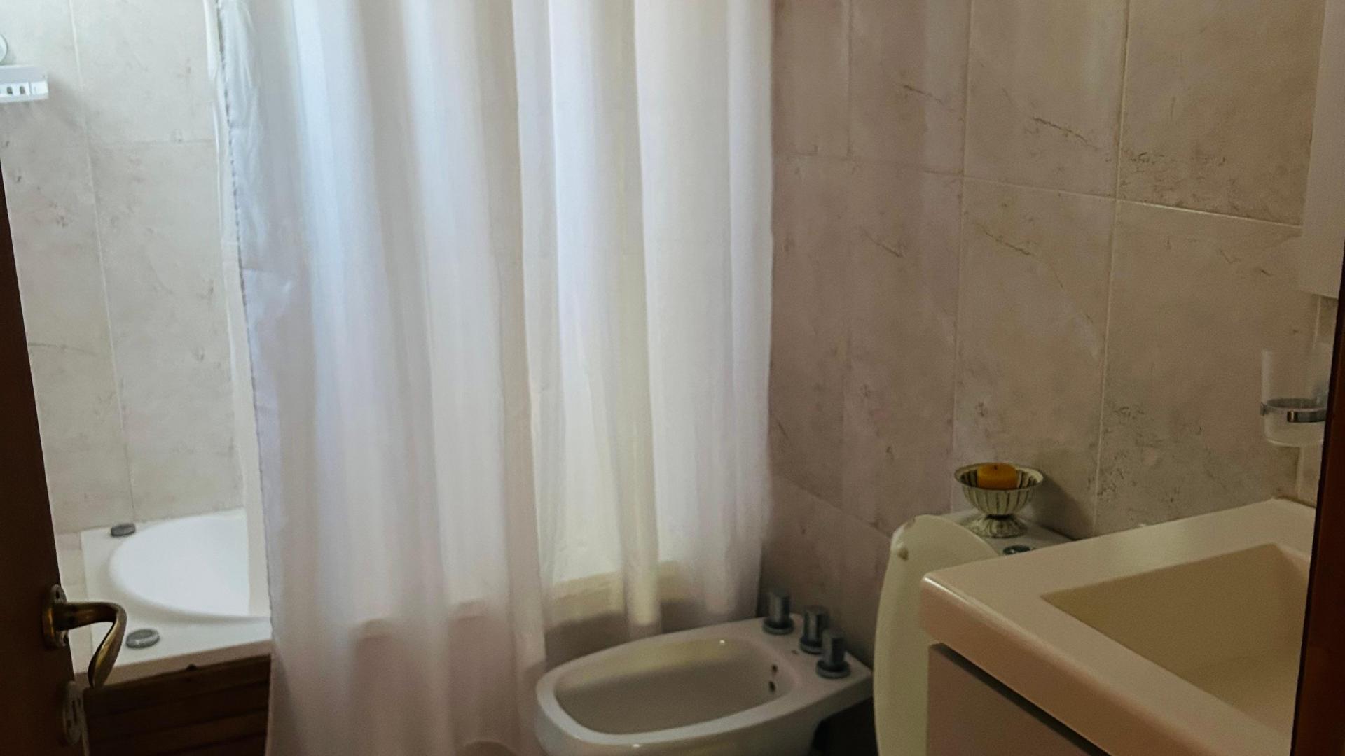Foto de Depto de tres ambientes, con cochera a media cuadra del mar, imagen 5