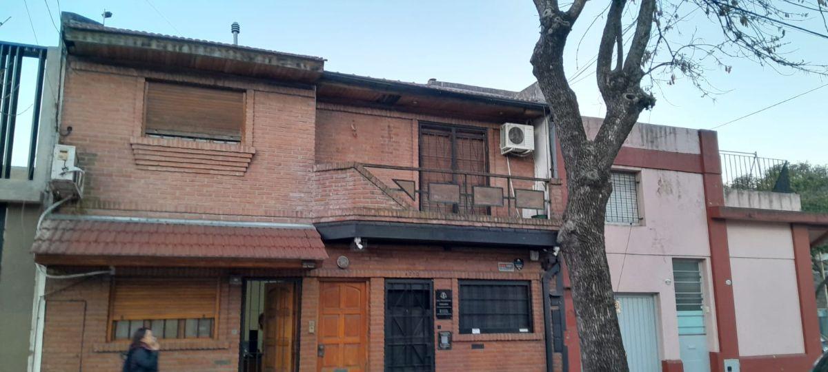 Foto de VENTA de PH Planta Baja al Frente Sin Expensas 55 metros totales 2 amb, imagen 1