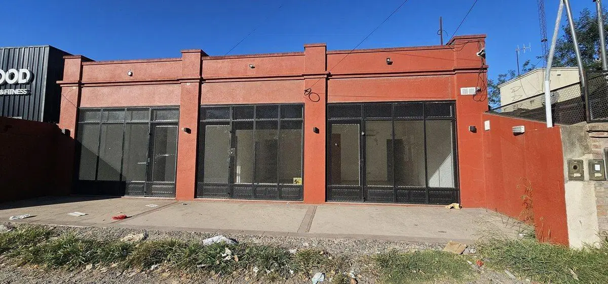 Venta de local comercial en Francisco de Alvarez 2