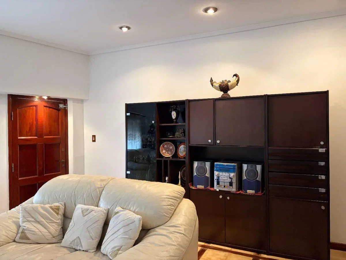 Casa impecable en Avellaneda 5