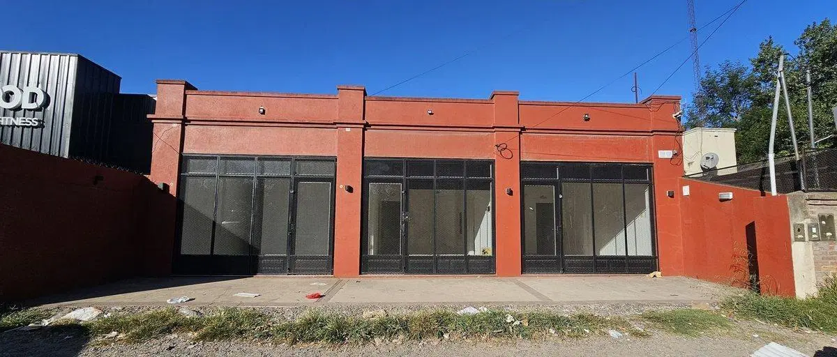 Alquiler local comercial en Francisco de Alvarez 4