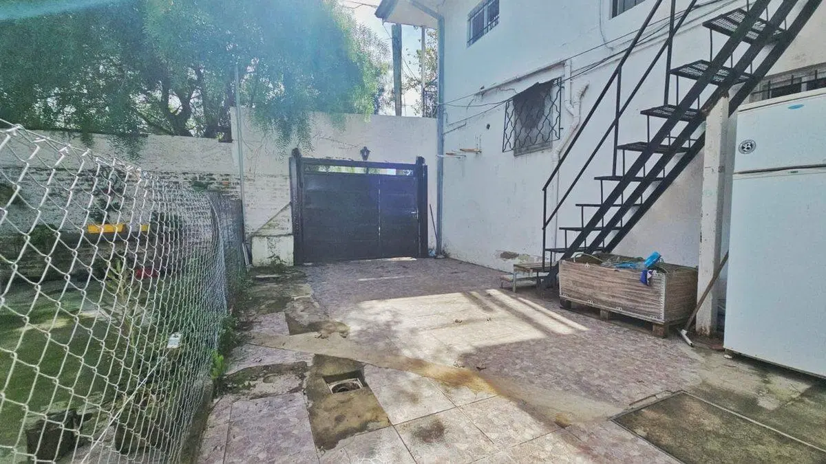 Venta en bloque: 2 locales comerciales + 5 PH 3