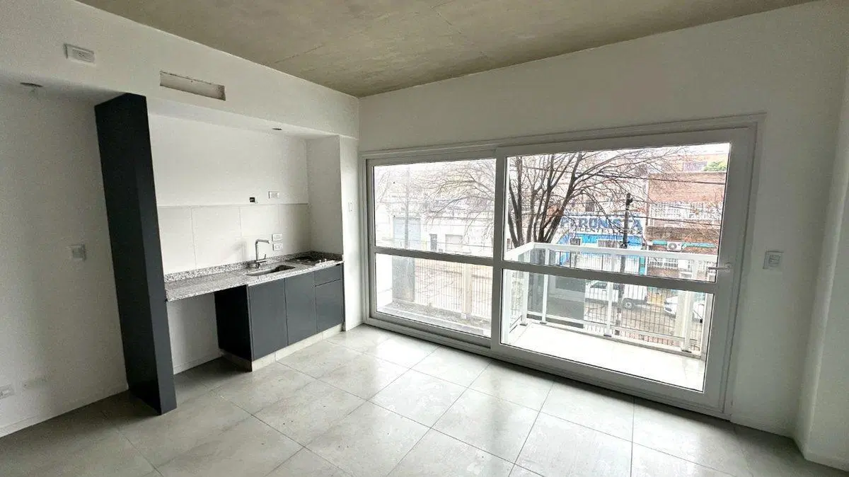 VENTA MONOAMBIENTE BALCON COCHERA MARTELLI PERMUTA 3
