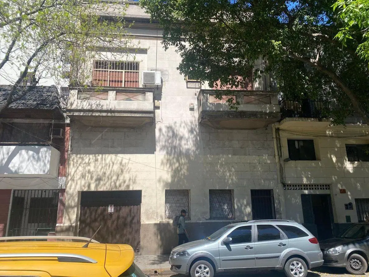 VENTA PH,CON DEPOSITO, GALPON EN CONSTITUCION CABA 5