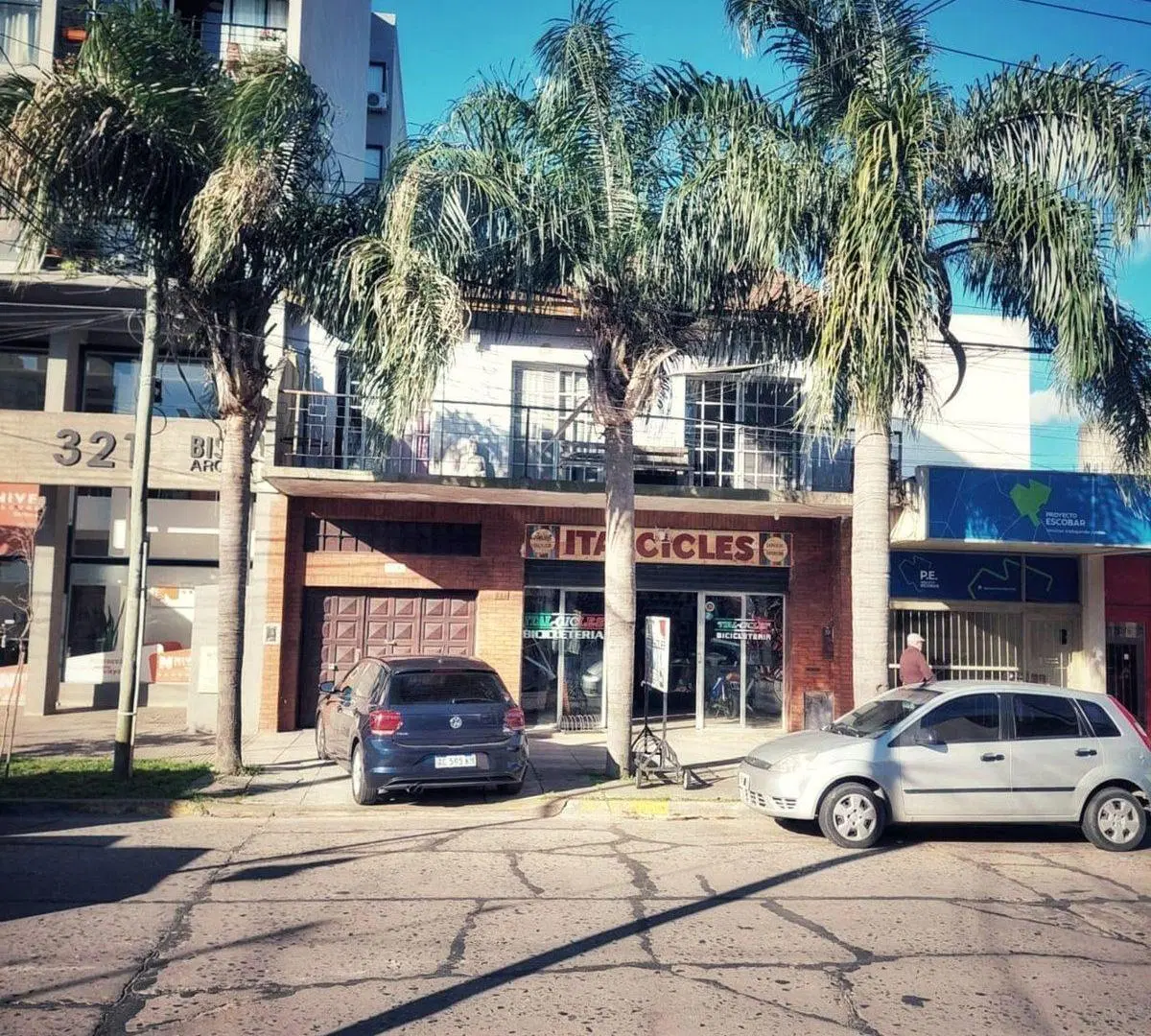 VENTA/PERMUTA LOTE COMERCIAL ESCOBAR CENTRO 4