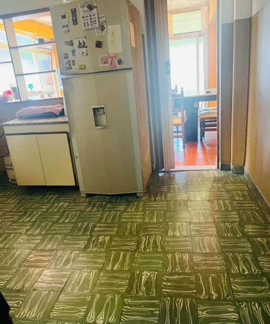 VENTA O PERMUTA CASA 4 AMBIENTES MORON 8