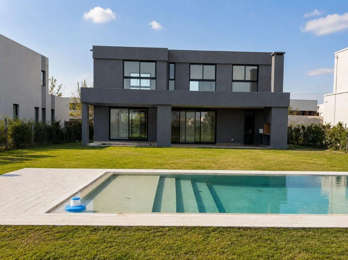 Moderna casa en  El Cantón, con vista al Golf 3