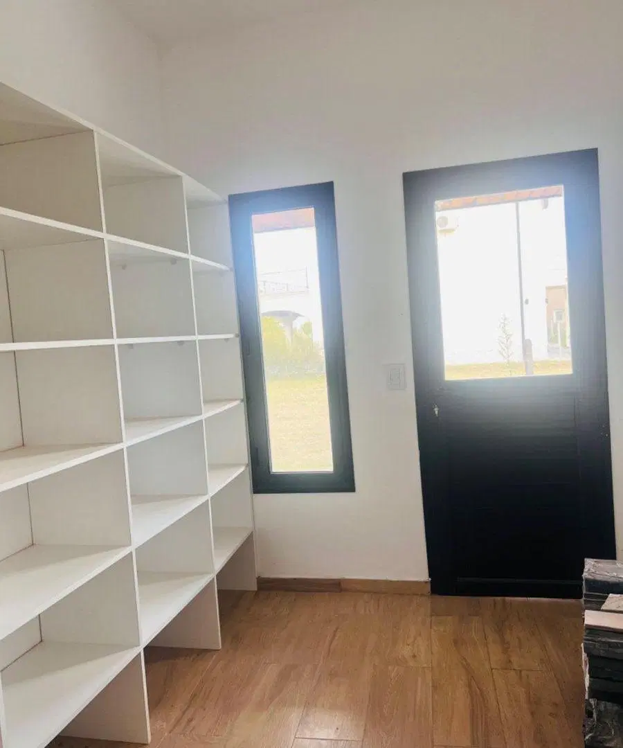 VENTA CASA 5 AMBIENTES STA ELENA PILAR DEL ESTE 3