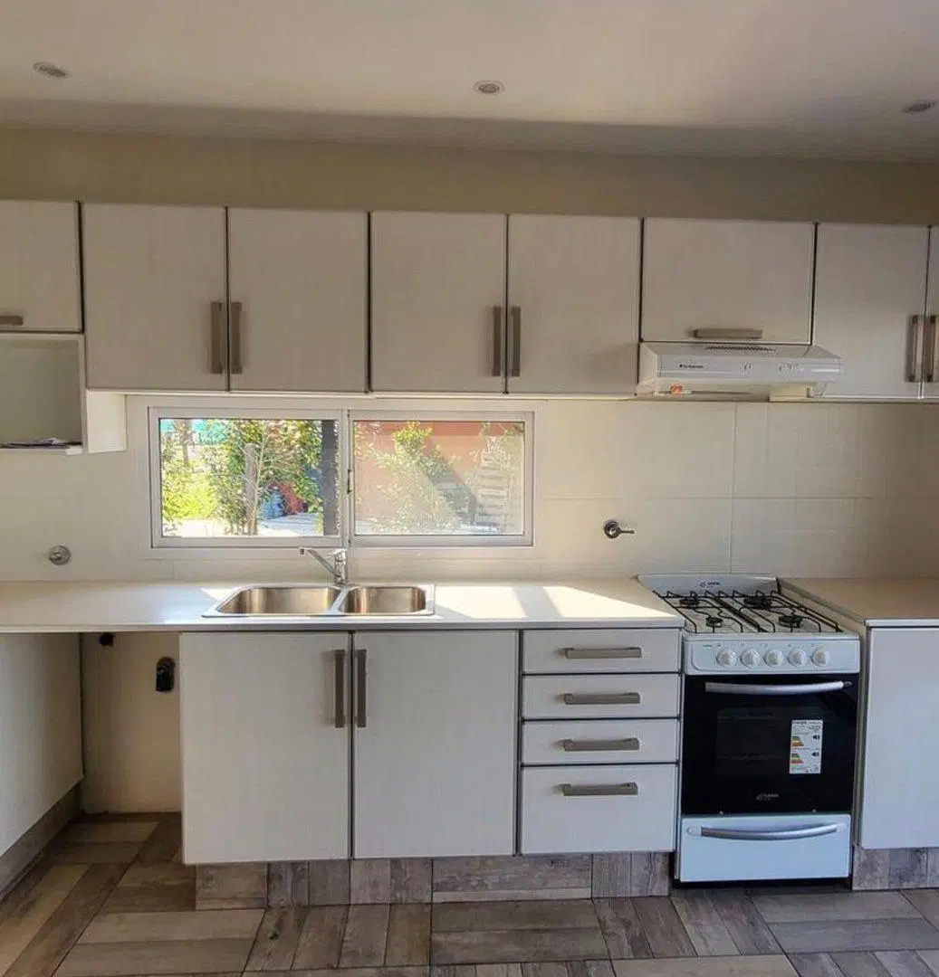 VENTA CASA 5 AMB DOBLE COCHERA PILAR DEL ESTE 4