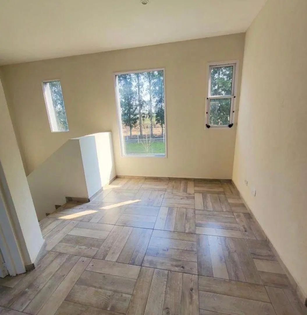VENTA CASA 5 AMB DOBLE COCHERA PILAR DEL ESTE 3
