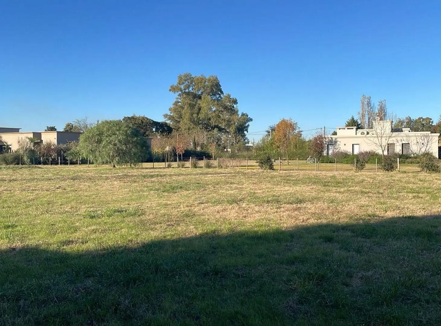 LOTE EN VENTA BARRIO HÍPICO, MERCEDES BS. AS. 4