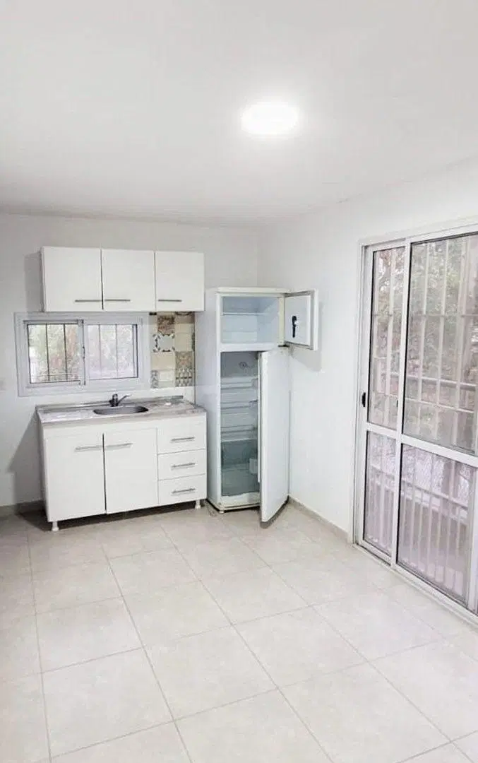 Venta en bloque: 5 PH alquilados + 2 locales Garin 2