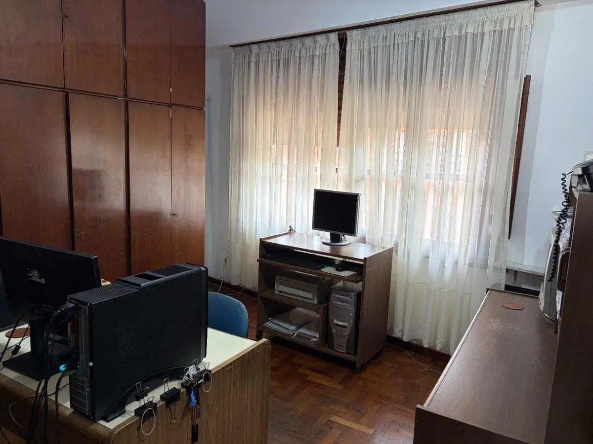 Casa impecable en Avellaneda 8