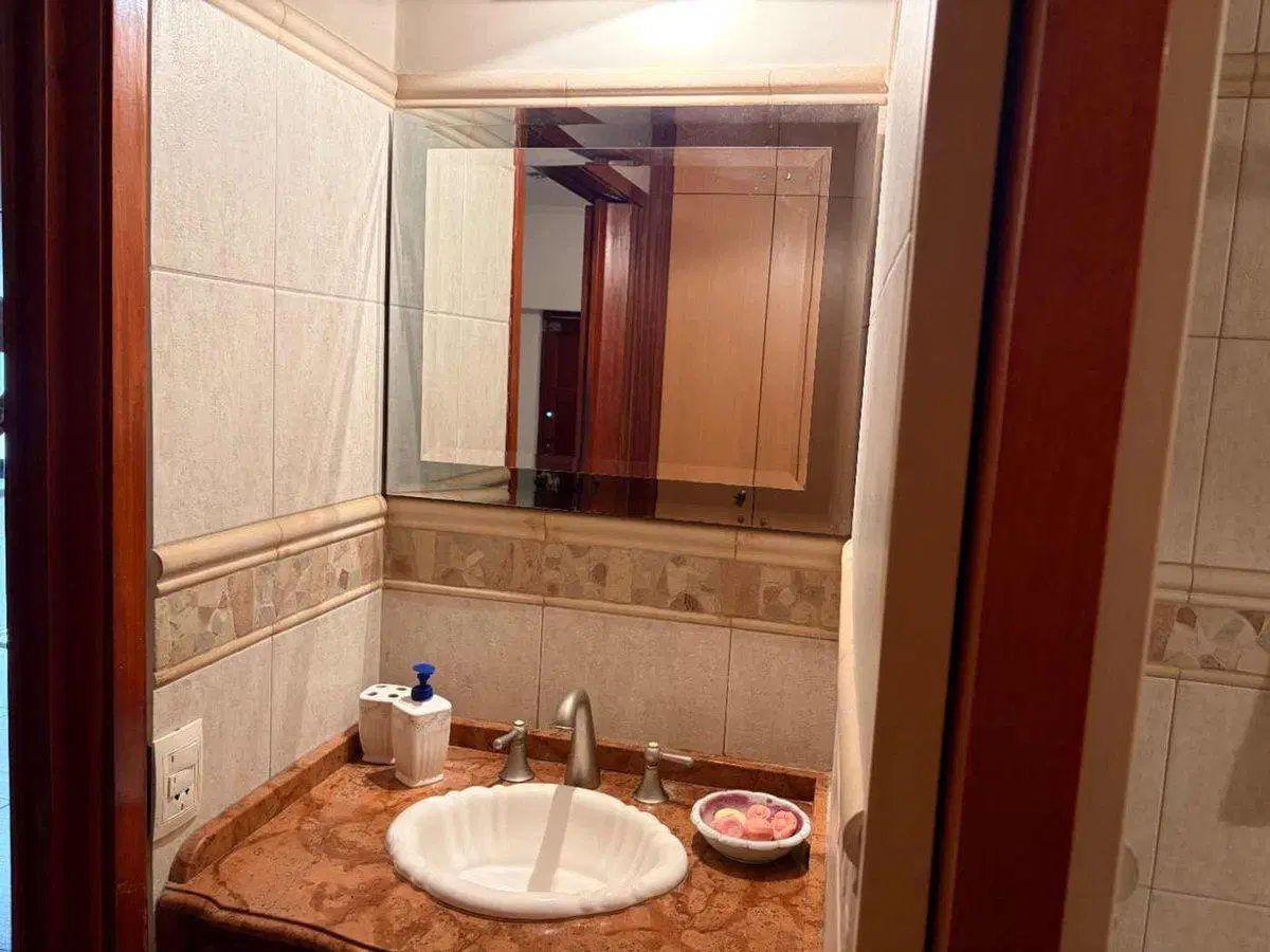 Casa impecable en Avellaneda 4