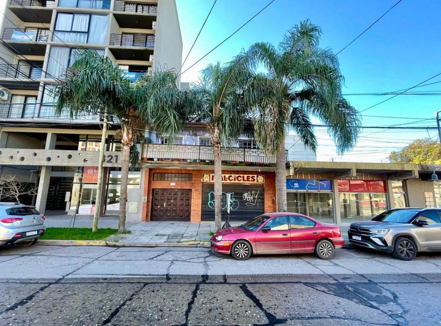 VENTA / PERMUTA LOTE COMERCIAL - CENTRO DE ESCOBAR 2