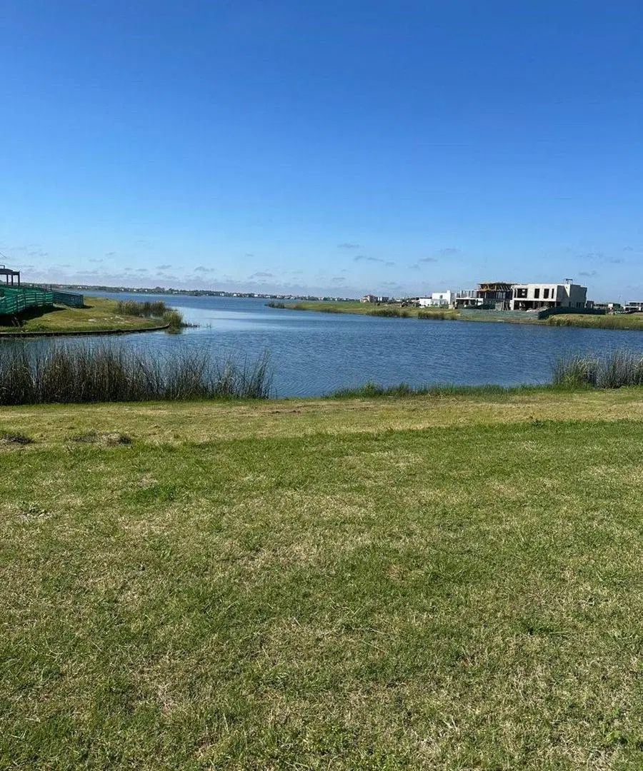 LOTE VENTA BARRIO AMARRAS PUERTOS  AL LAGO CENTRAL 3