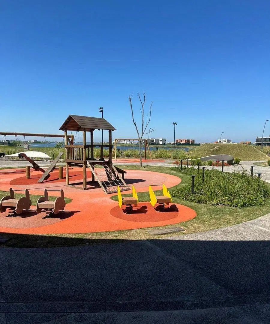 LOTE VENTA BARRIO AMARRAS PUERTOS  AL LAGO CENTRAL 2