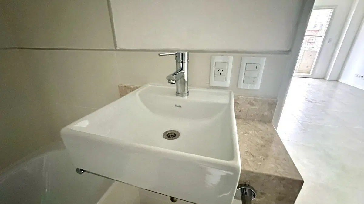 VENTA MONOAMBIENTE BALCON COCHERA MARTELLI PERMUTA 4