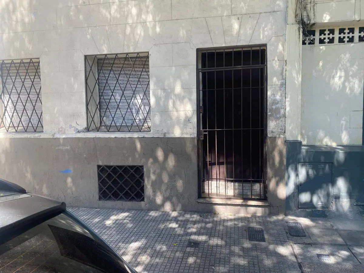 VENTA PH,CON DEPOSITO, GALPON EN CONSTITUCION CABA 3