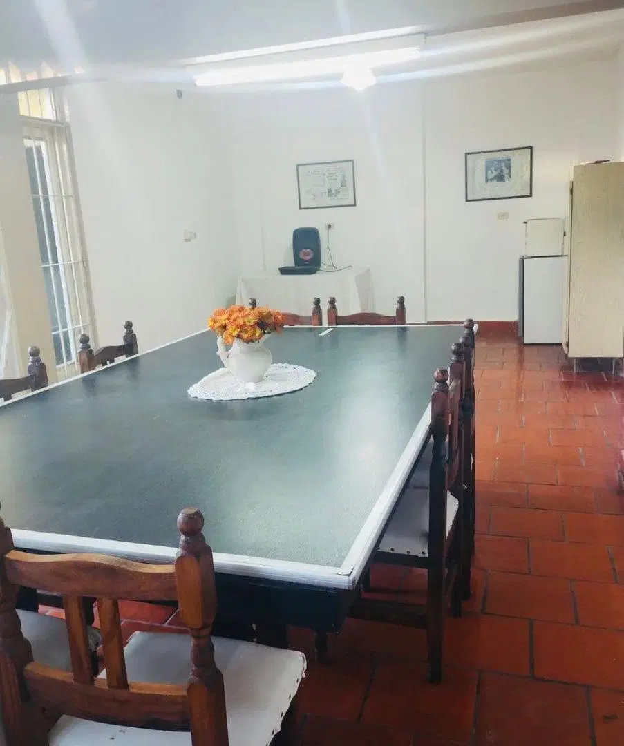 VENTA O PERMUTA CASA 4 AMBIENTES MORON 3
