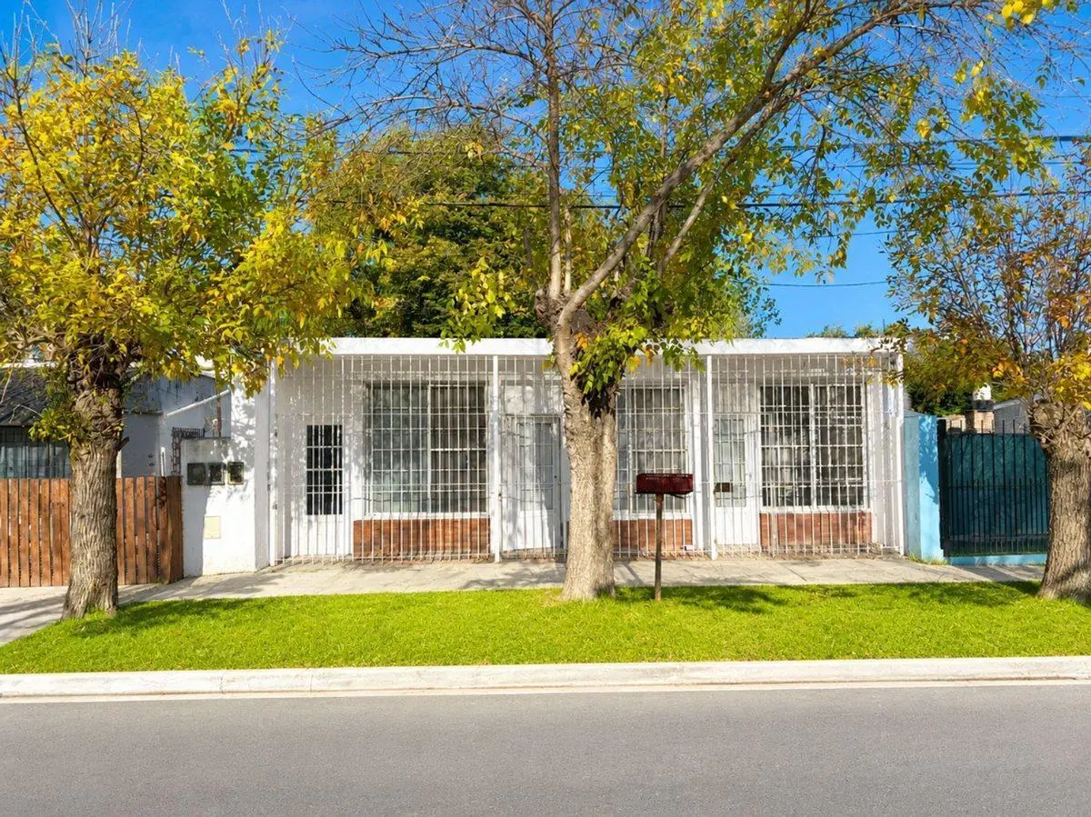 Casa en Matheu DOBLE LOTE+3 MONOAMBIENTES (Renta). 8