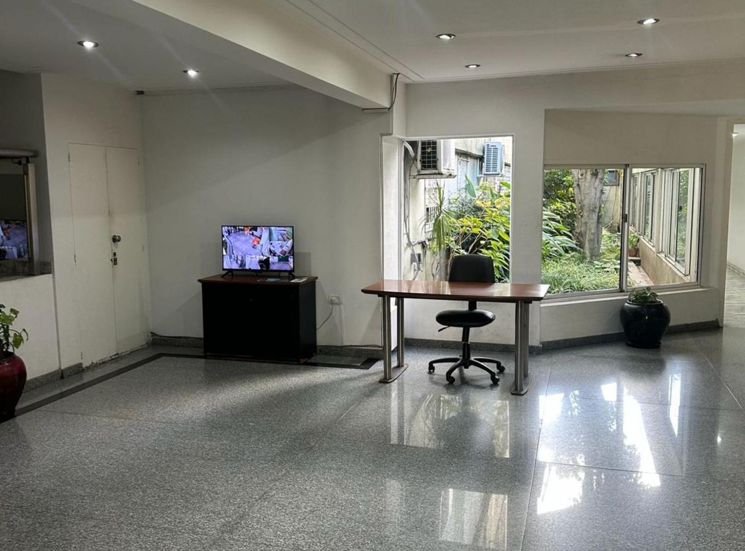Foto de VENTA DEPARTAMENTO 4 AMBIENTES EN V LURO/FLORESTA, imagen 4