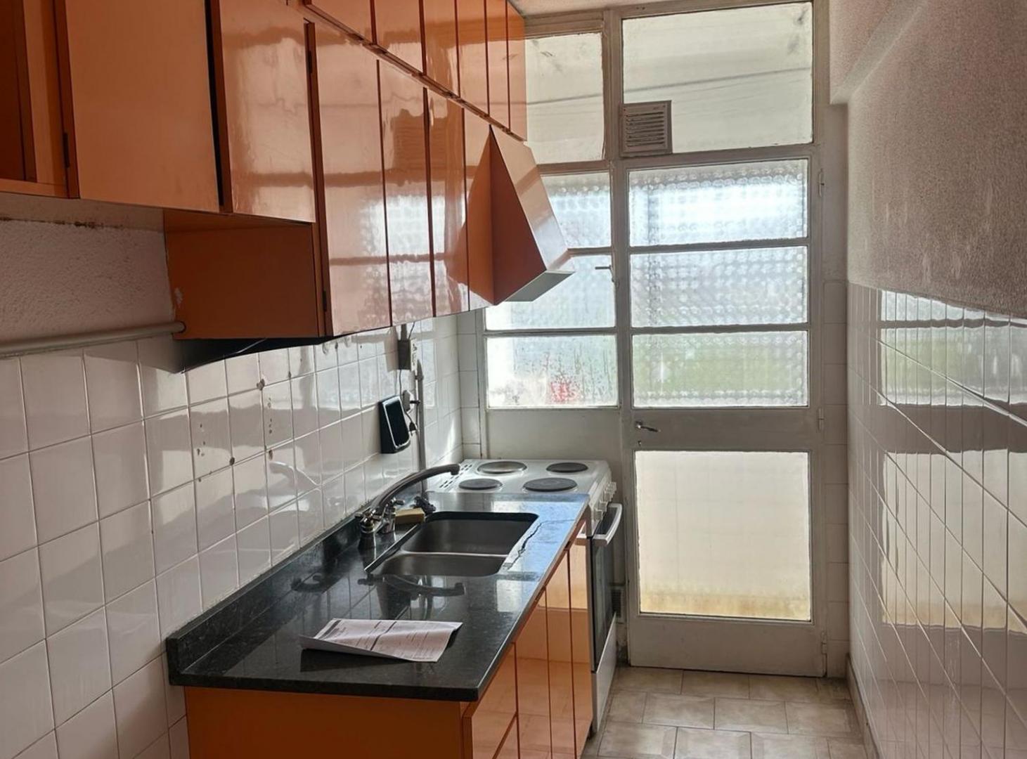 Foto de VENTA DEPARTAMENTO 4 AMBIENTES EN V LURO/FLORESTA, imagen 1