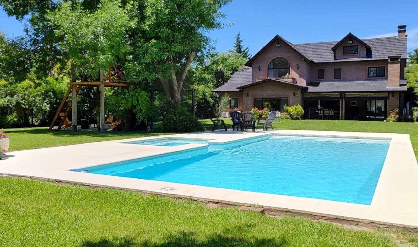 Foto de CASA VENTA 6 AMB/PIL/JACUZZY B LA CELINA MASCHWITZ, imagen 3