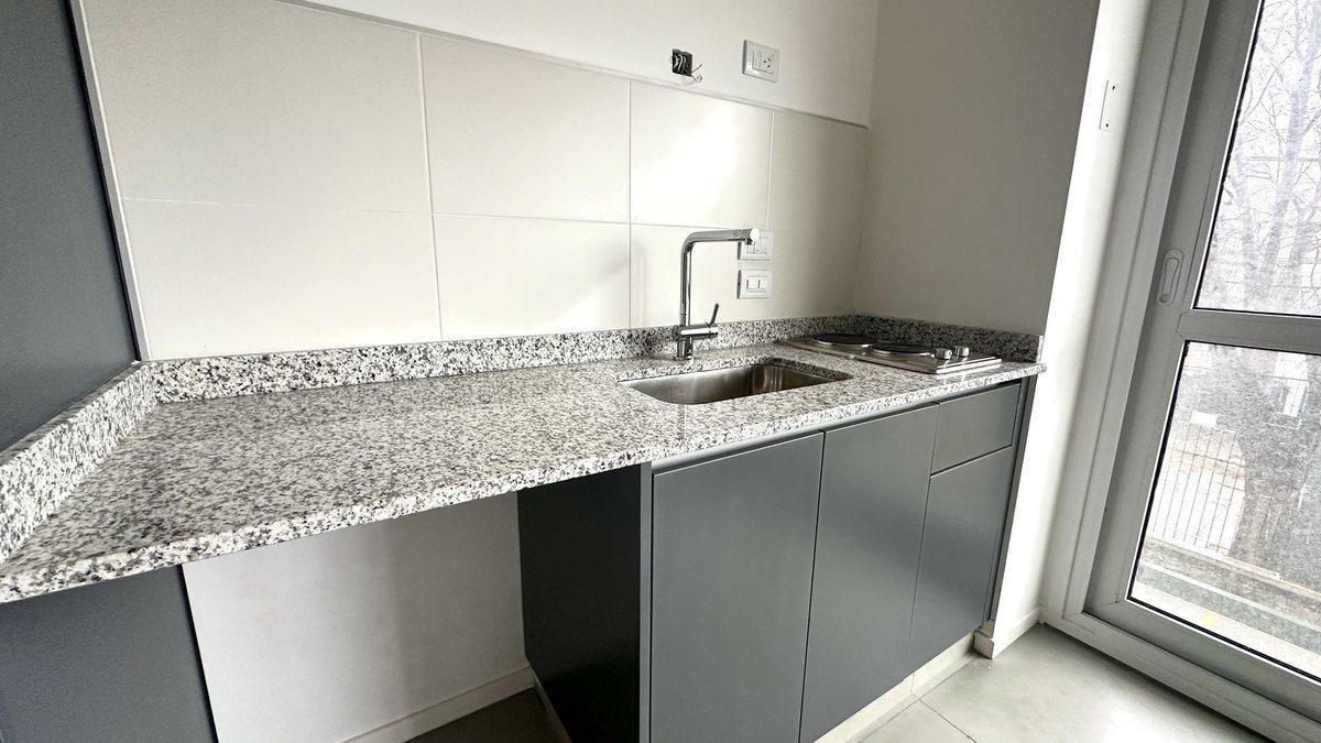 Foto de VENTA MONOAMBIENTE BALCON COCHERA MARTELLI PERMUTA, imagen 5