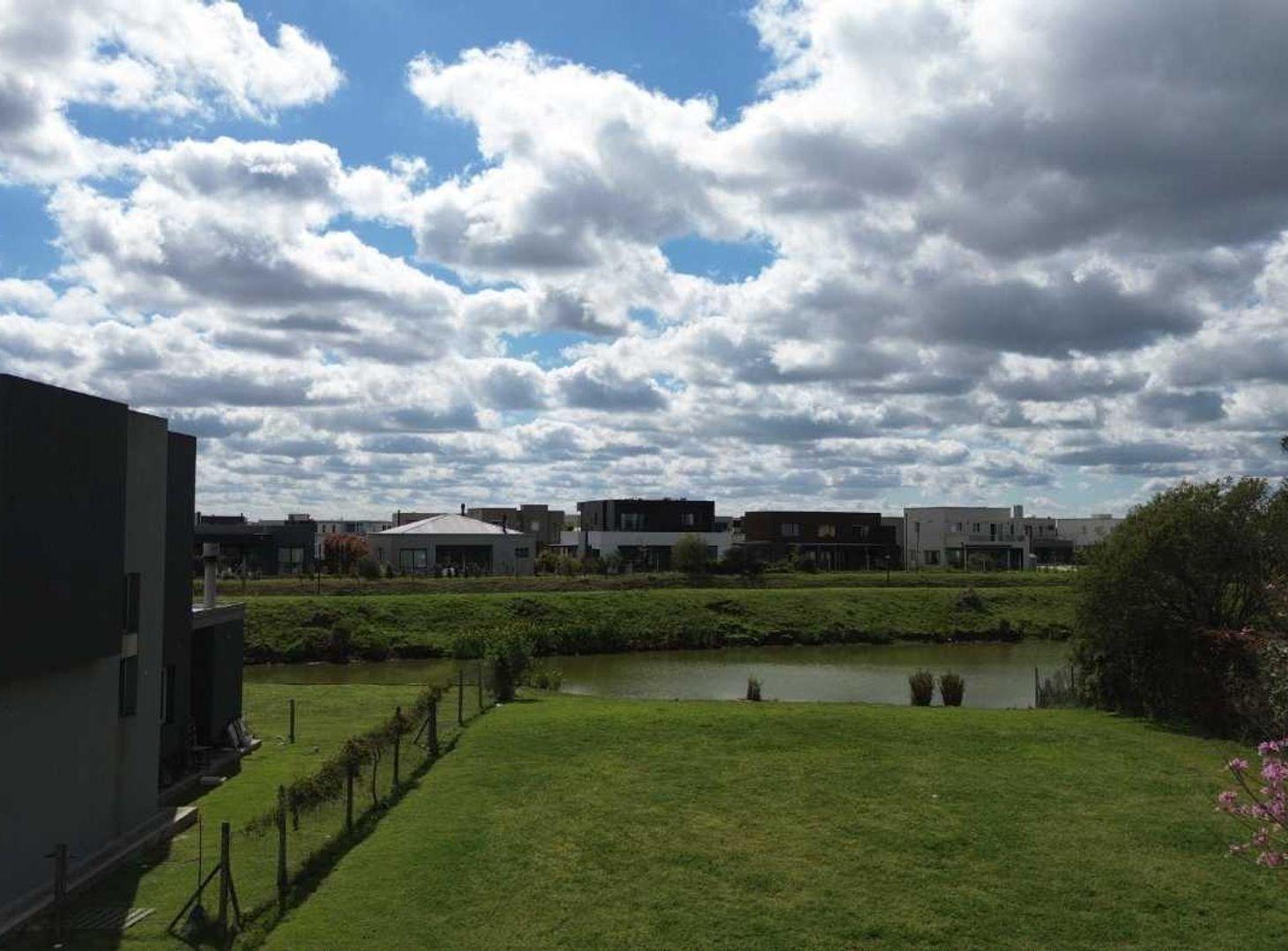 Foto de Lote Canton Golf, orientacion norte, costa lago, imagen 1