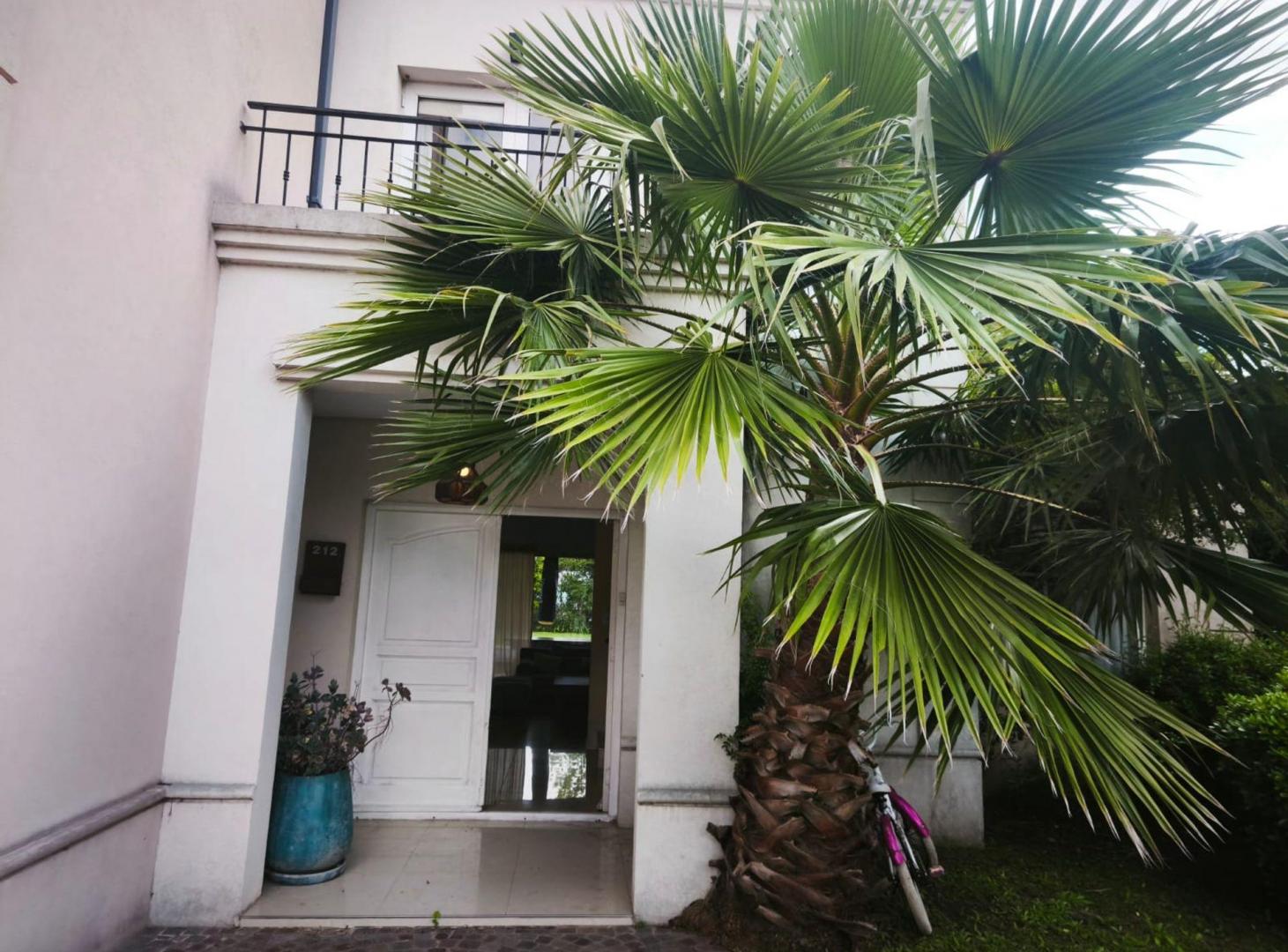Foto de VENTA CASA DE 4 DORMITORIOS EN BARRIO SEPTIEMBRE,, imagen 2