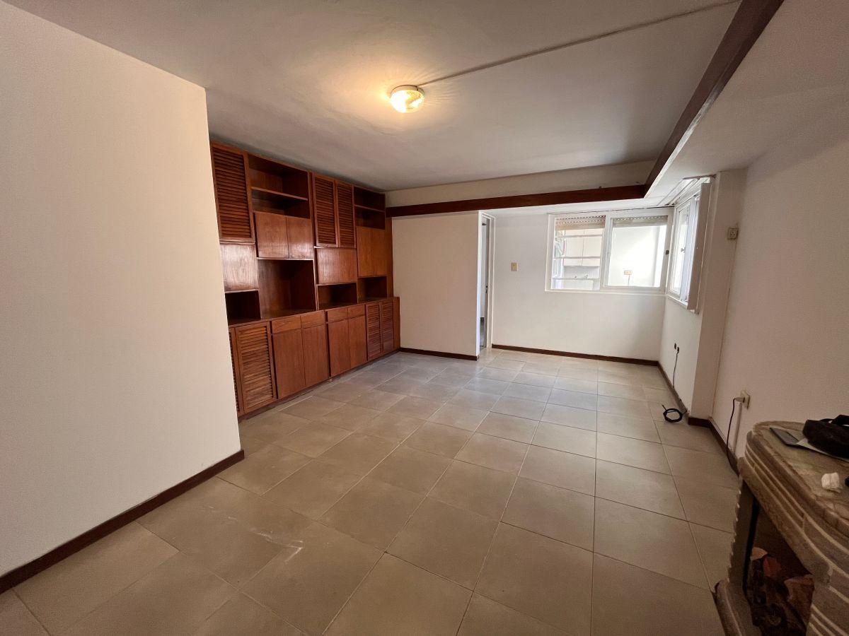 Foto de Departamento de 74 m² con 2 dormitorios en venta en La Plata, imagen 3