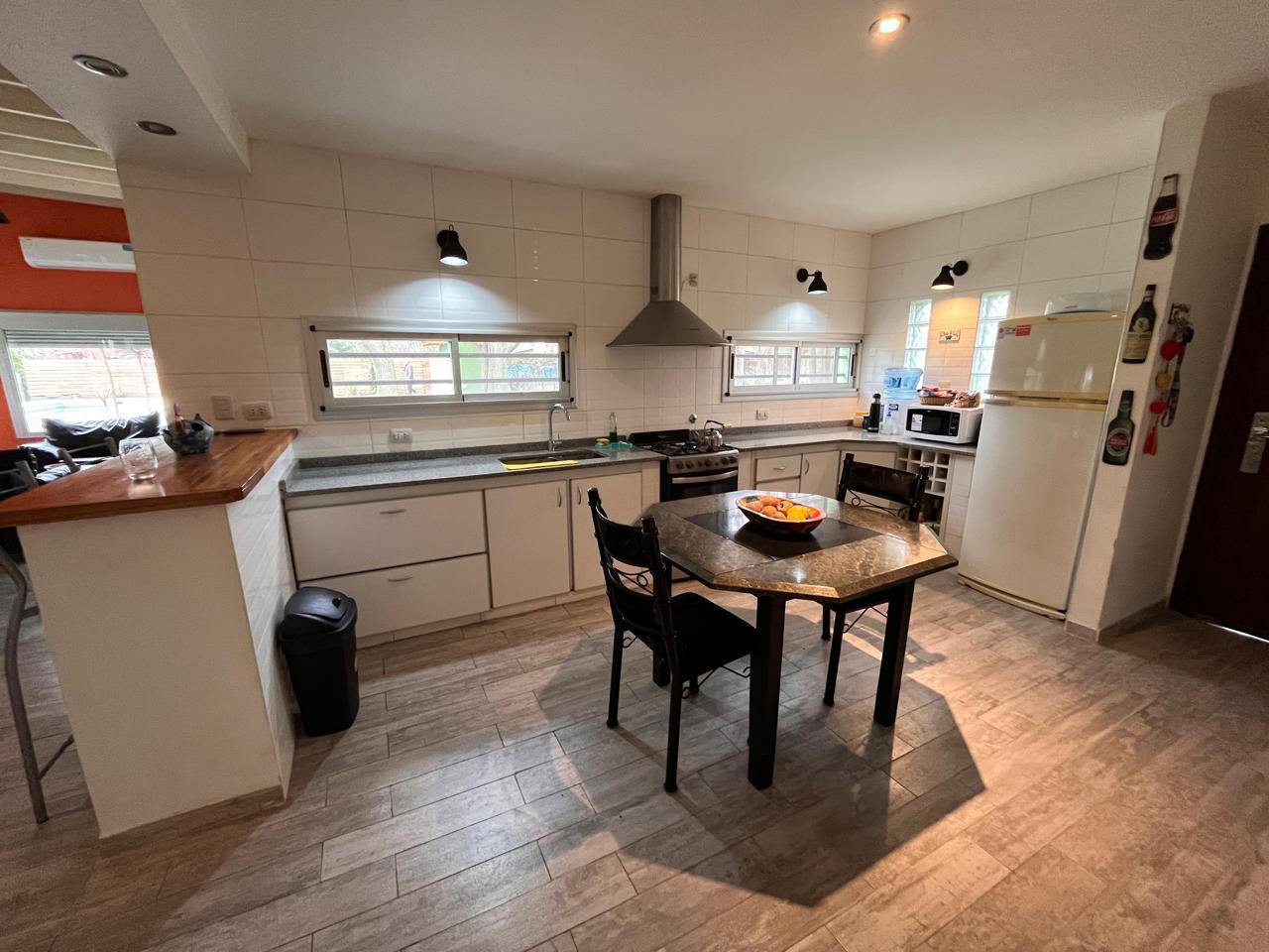 Foto de CASA EN VENTA EN LOMAS ALTAS | 800 M², PILETA Y EXCELENTE CALIDAD, imagen 5
