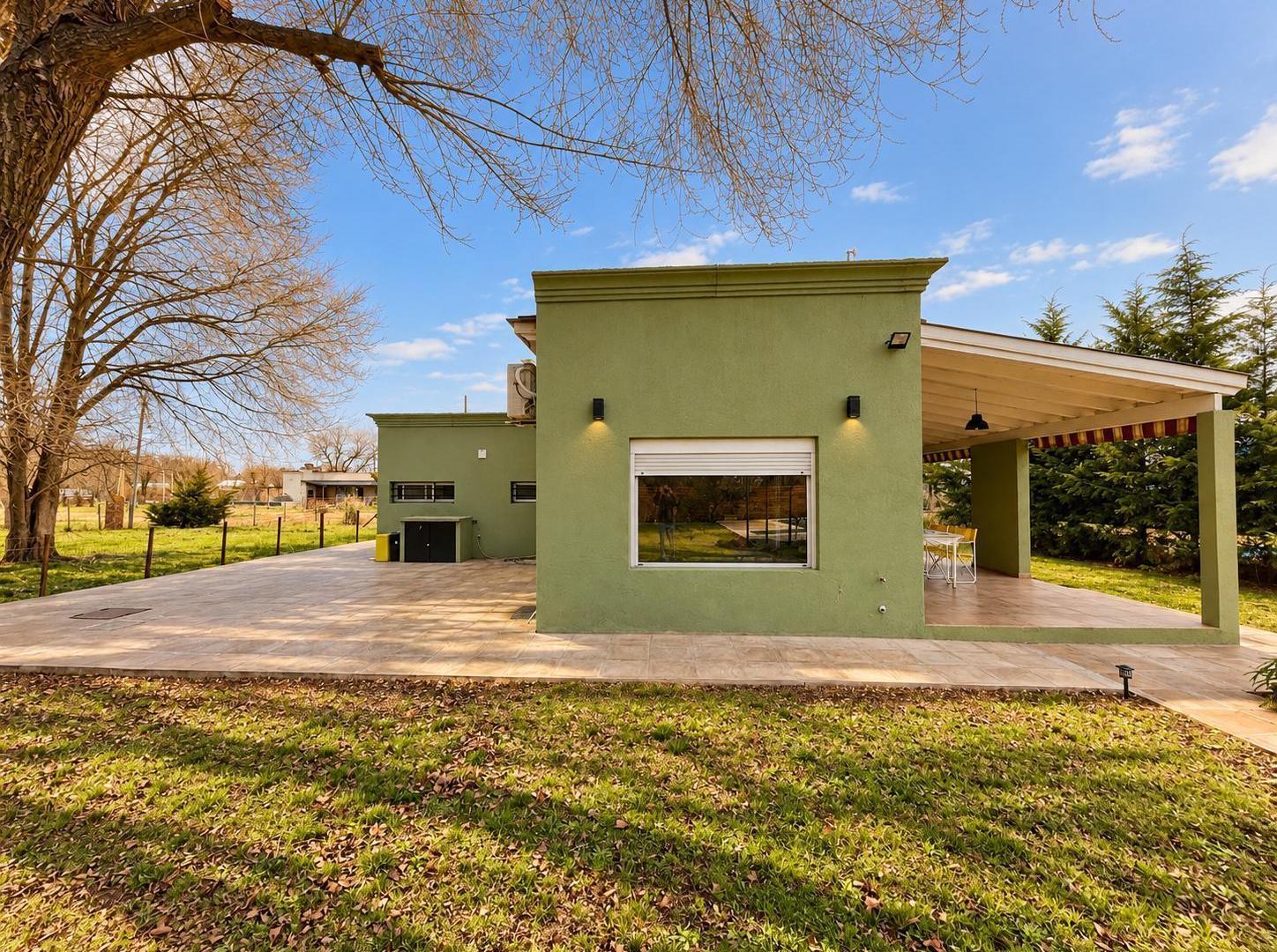 Foto de CASA EN VENTA EN LOMAS ALTAS | 800 M², PILETA Y EXCELENTE CALIDAD, imagen 2