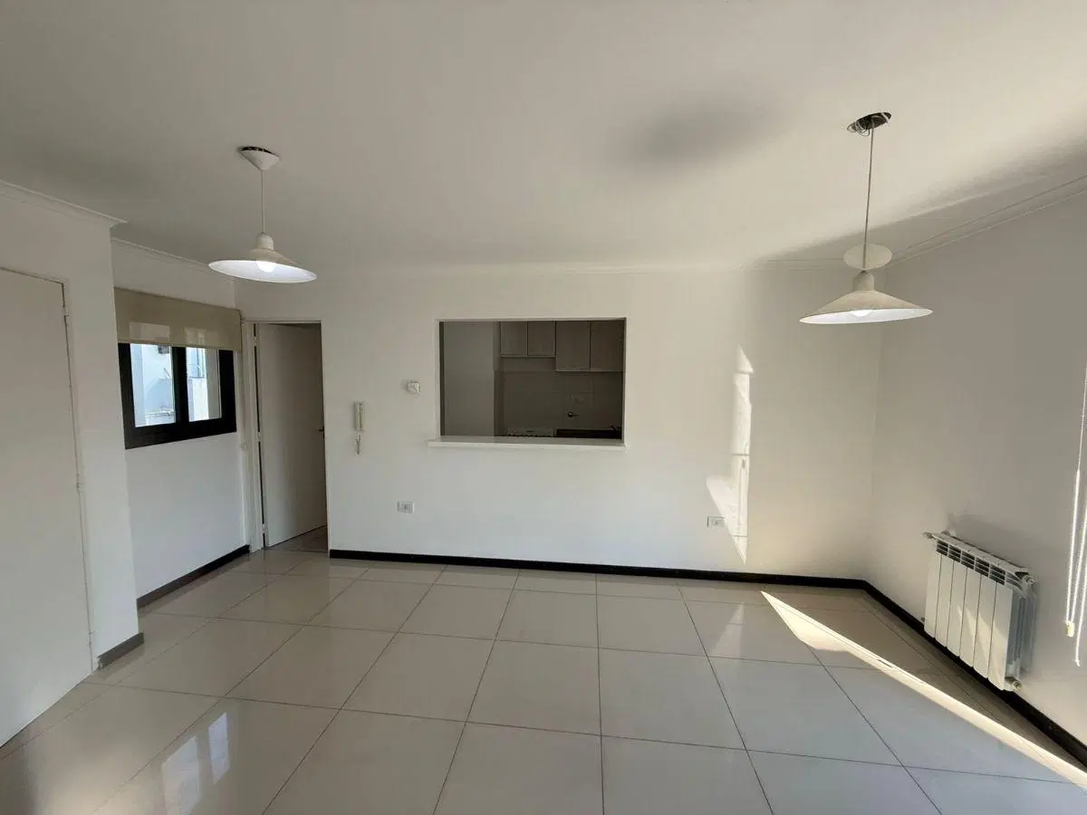 DEPTO EN VENTA- DOS DORMITORIOS - NAZARENO X - CON COCHERA - ITUZAINGO 1054 2