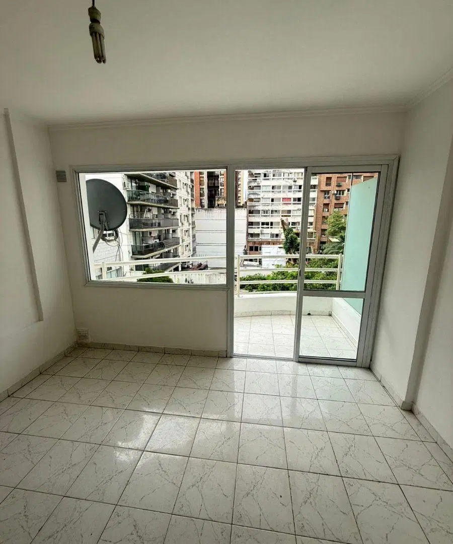 ALQUILO DEPARTAMENTO DE UN DORMITORIO, EN CRISOL 141- PISO 2 3