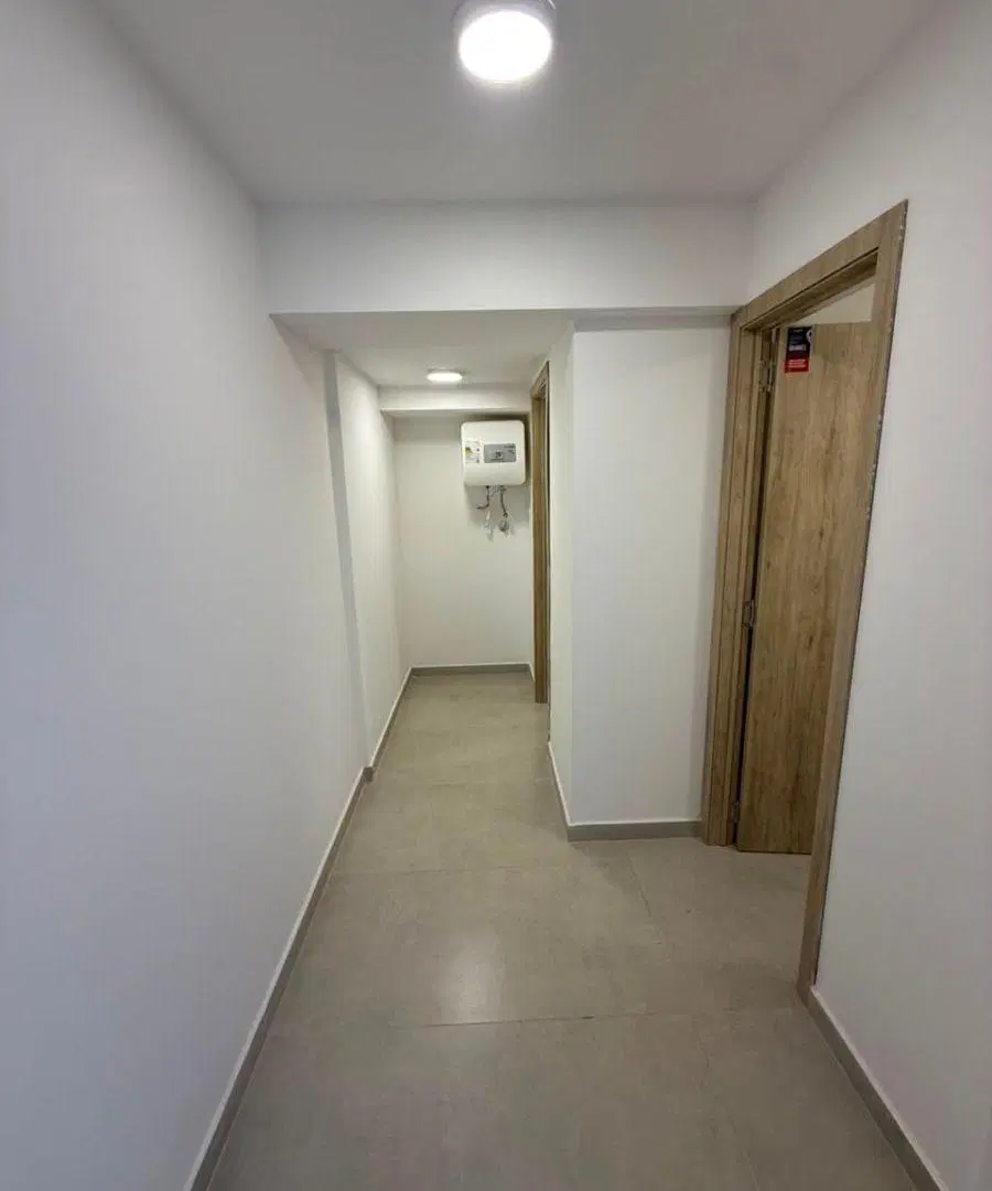 EN VENTA LOCAL COMERCIAL A ESTRENAR 4