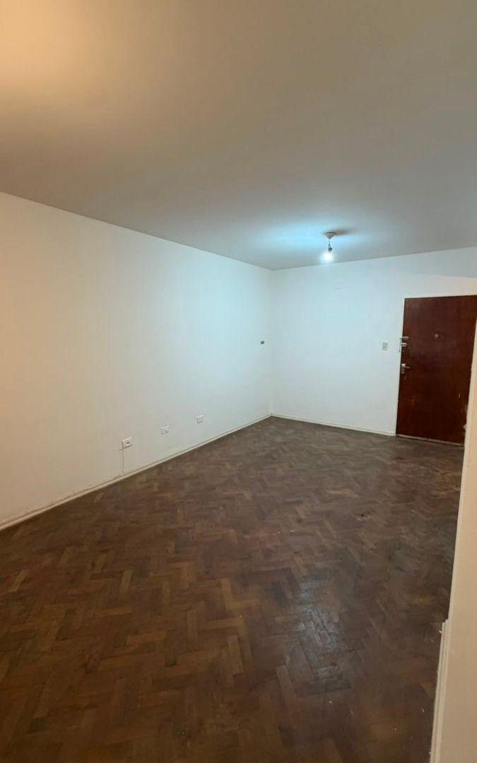 Foto de ALQUILO MONOAMBIENTE AMPLIO DIVIDIDO EN GENERAL PAZ ESQ COLON, imagen 2