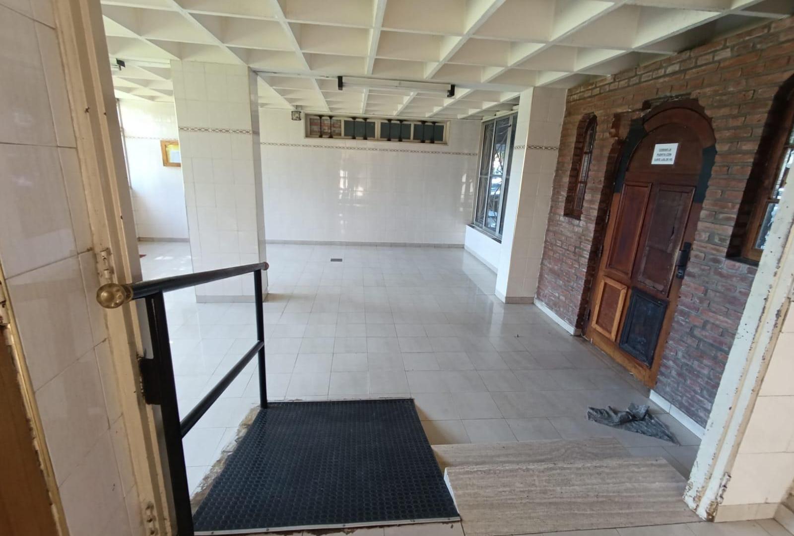 Foto de Venta departamento 4 ambientes Villa Lugano, imagen 3
