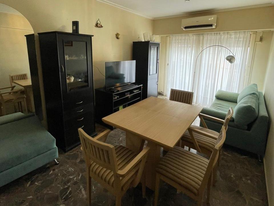 Luminoso 4 amb con Balcón. Departamento en Venta en Flores. Apto Crédito