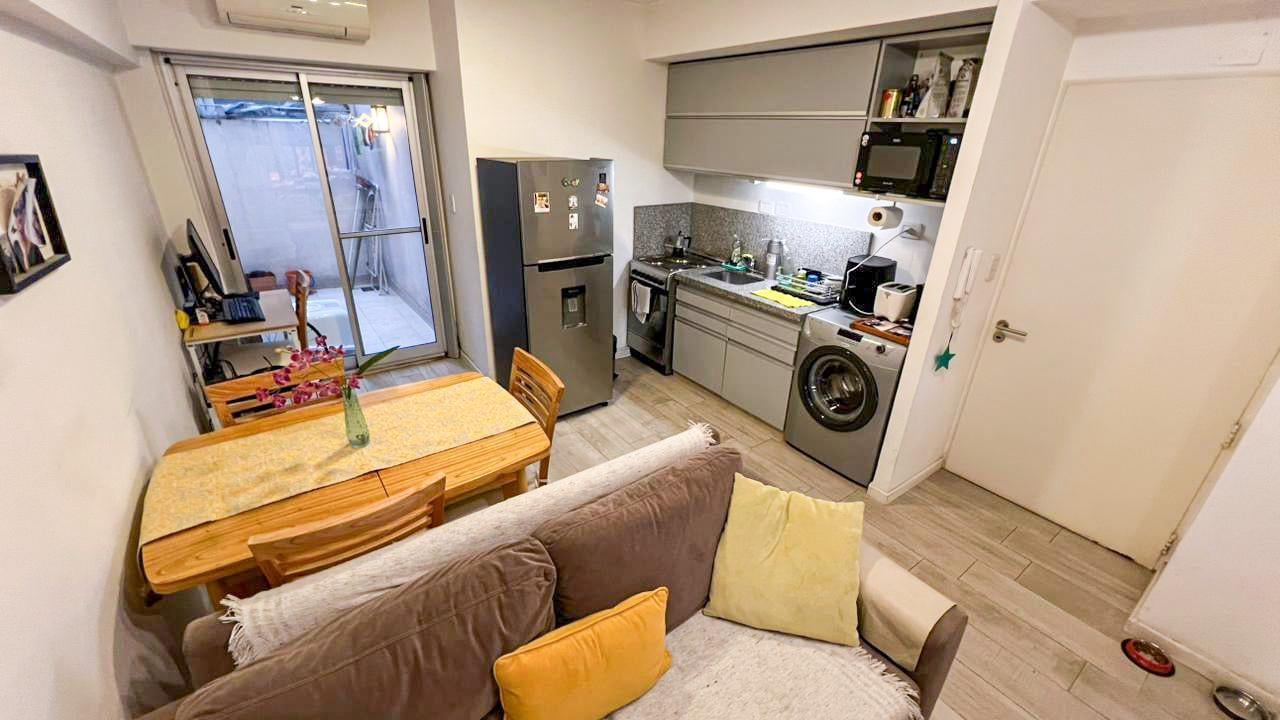 Foto de Monoambiente Impecable Al Frente Con Patio Propio, Amenities Y Bajas, imagen 2