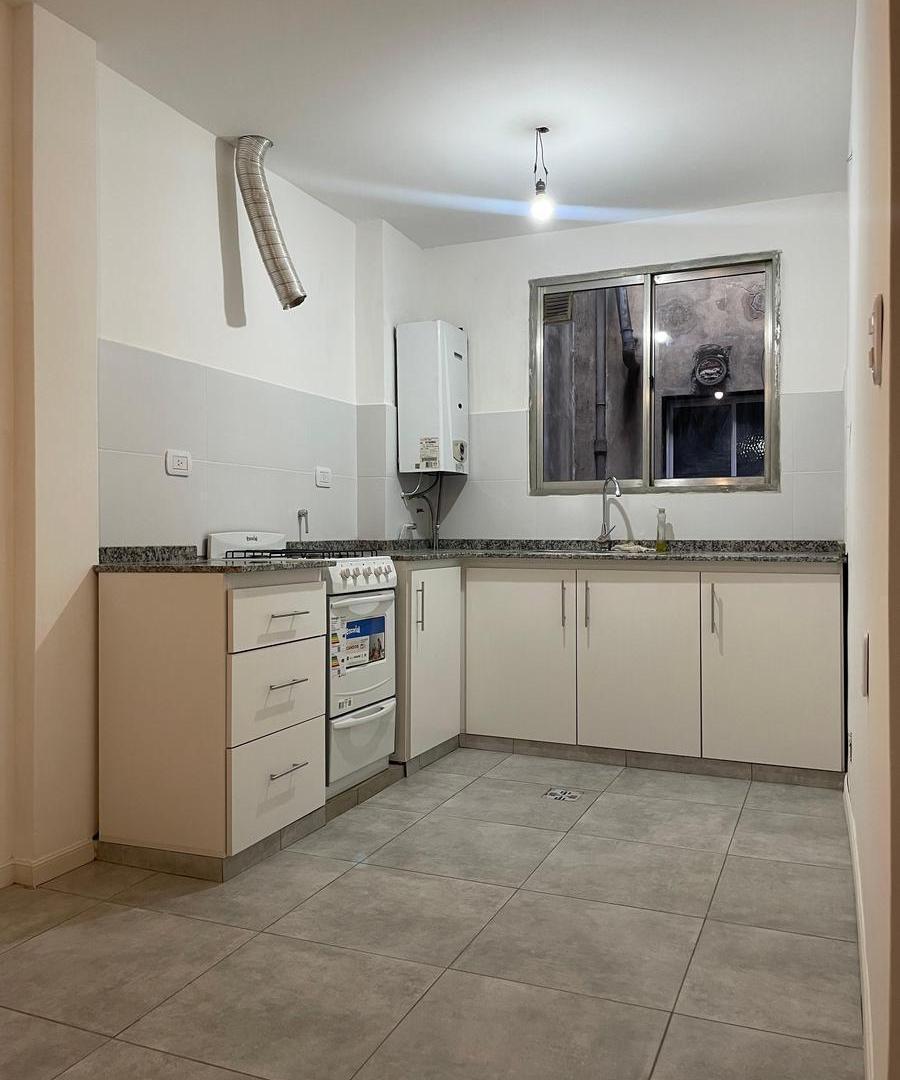 Foto de Departamento en Venta 4 Ambientes con 3 dormitorios y 2 baños /, imagen 5
